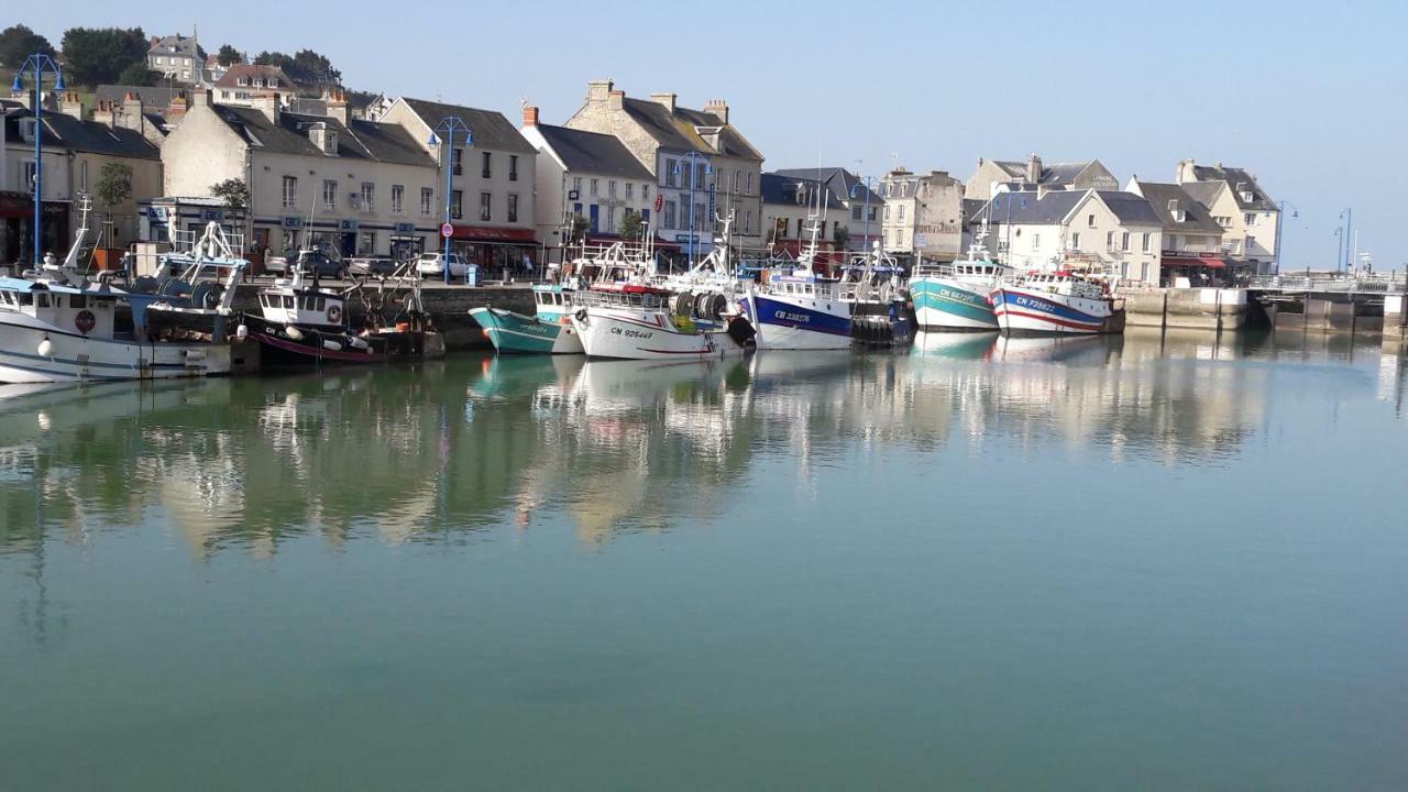 La Maison Du Postier Port-en-Bessin-Huppain Exterior photo